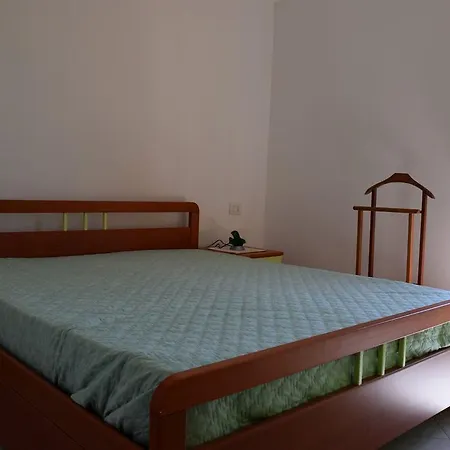 Sanders By La Via Del Mare Viaggi E Vacanze ヴィッラシミーウス